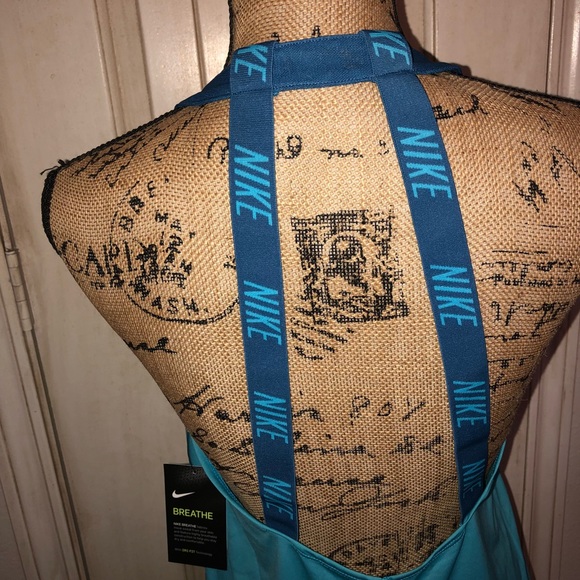 🌺LAST ONE! 🌺CLOSET CLOSEOUT‼️NWT NIKE TANK - Picture 1 of 4